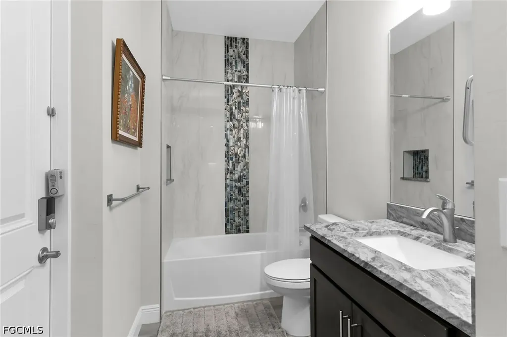 635 NE 7th Terrace Cape Coral FL 33909