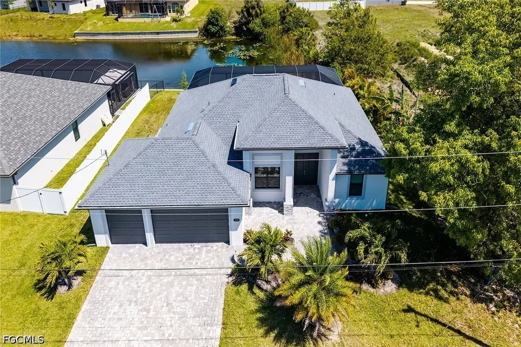 635 NE 7th Terrace Cape Coral FL 33909