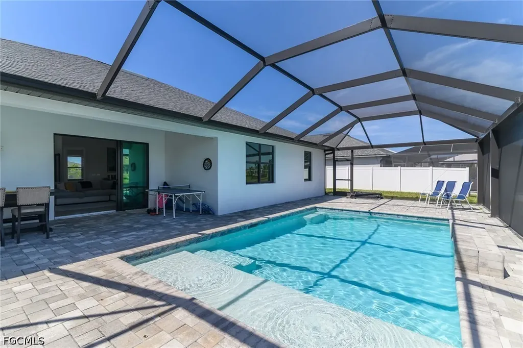 635 NE 7th Terrace Cape Coral FL 33909