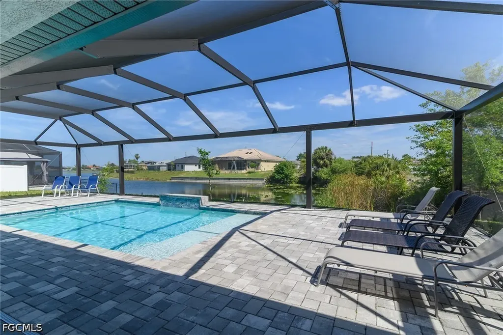 635 NE 7th Terrace Cape Coral FL 33909