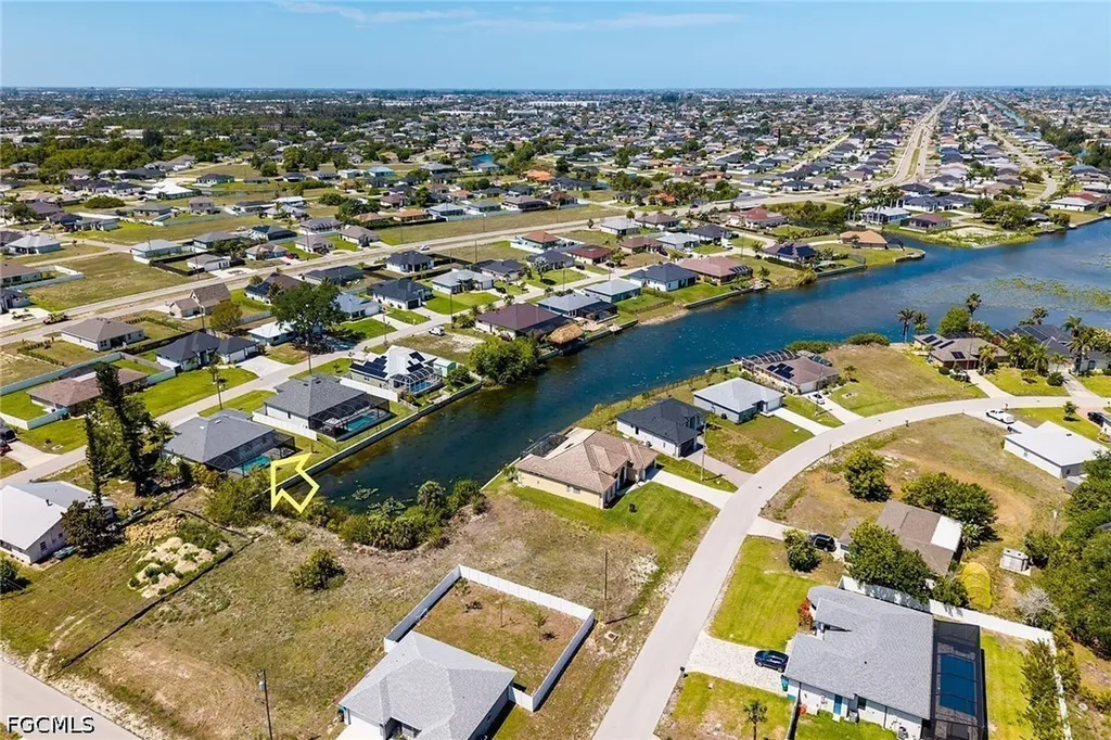 635 NE 7th Terrace Cape Coral FL 33909