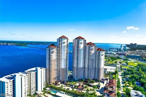 2090 W 1st Street Fort Myers FL 33901