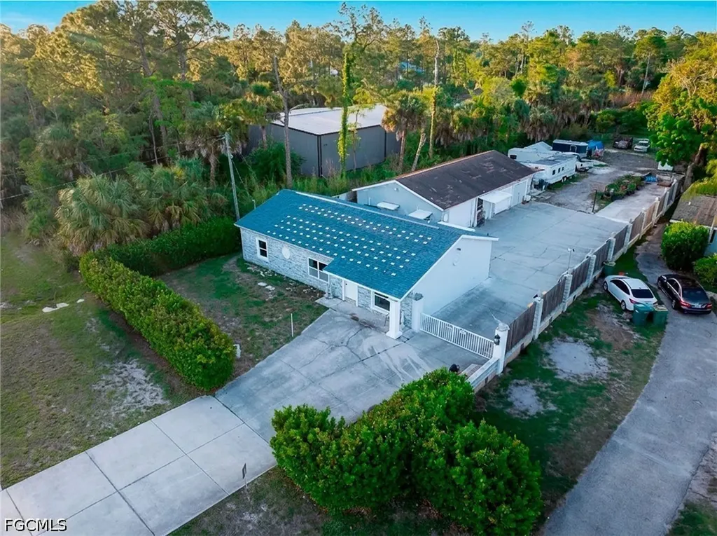 3871 White Boulevard Naples FL 34117