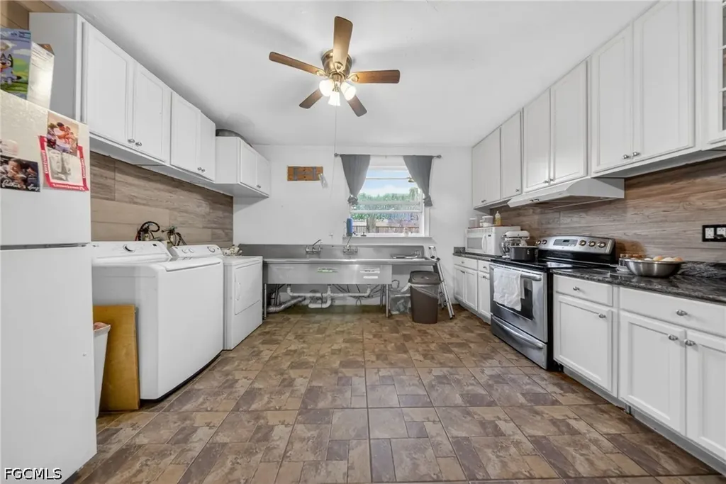 3871 White Boulevard Naples FL 34117