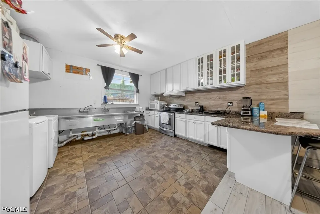 3871 White Boulevard Naples FL 34117