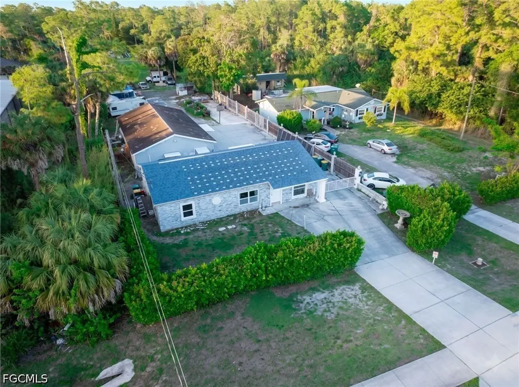 3871 White Boulevard Naples FL 34117