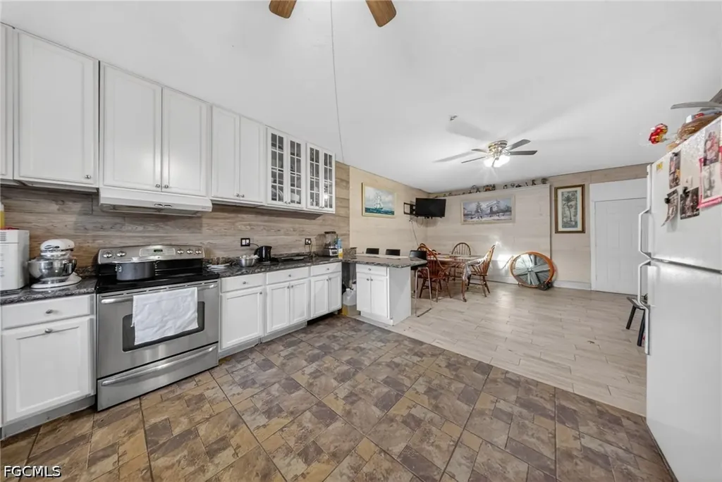 3871 White Boulevard Naples FL 34117
