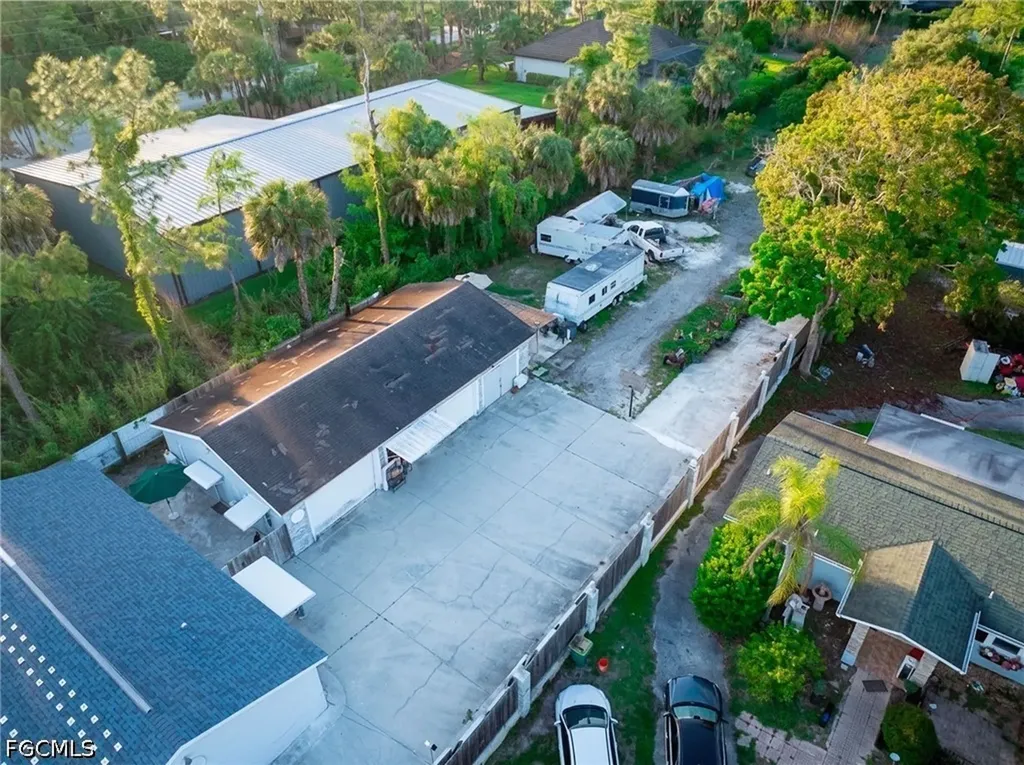 3871 White Boulevard Naples FL 34117