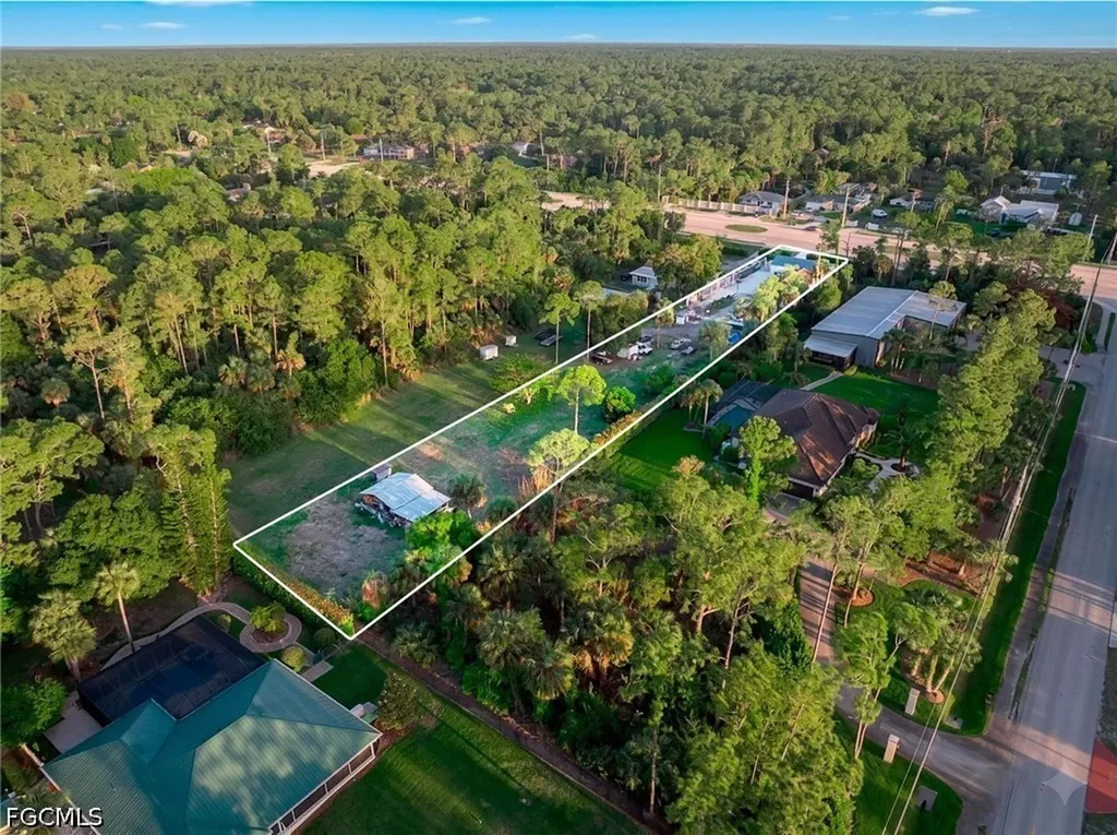 3871 White Boulevard Naples FL 34117