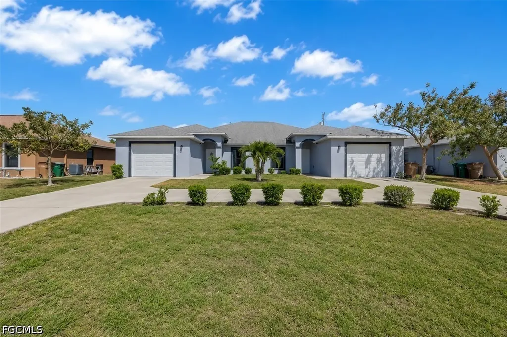 4137/4139 SW 8th Place Cape Coral FL 33914