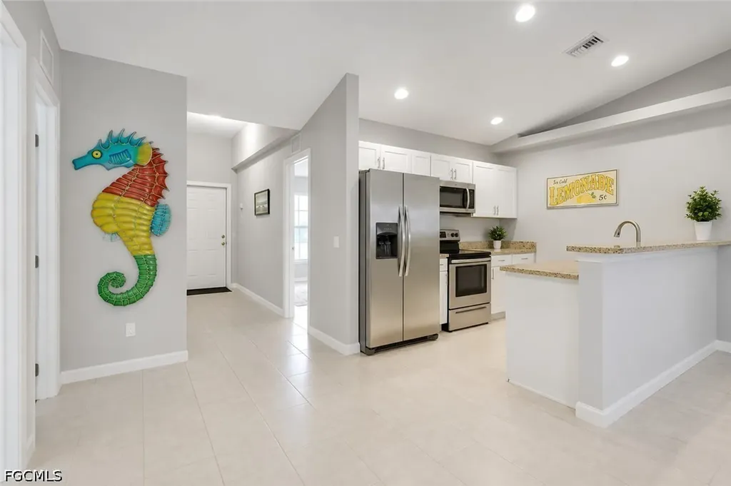 4137/4139 SW 8th Place Cape Coral FL 33914