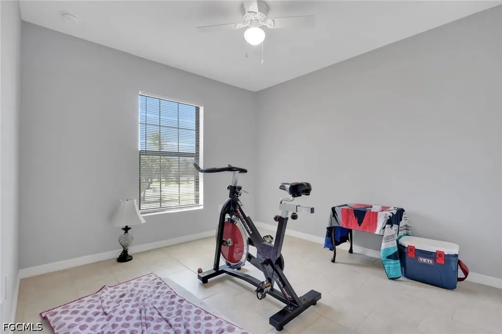 4137/4139 SW 8th Place Cape Coral FL 33914