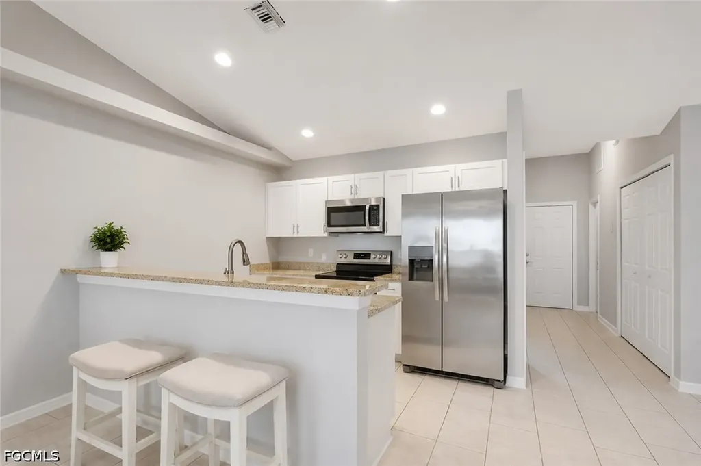 4137/4139 SW 8th Place Cape Coral FL 33914