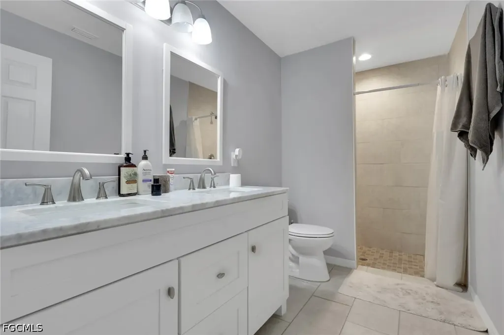 4137/4139 SW 8th Place Cape Coral FL 33914