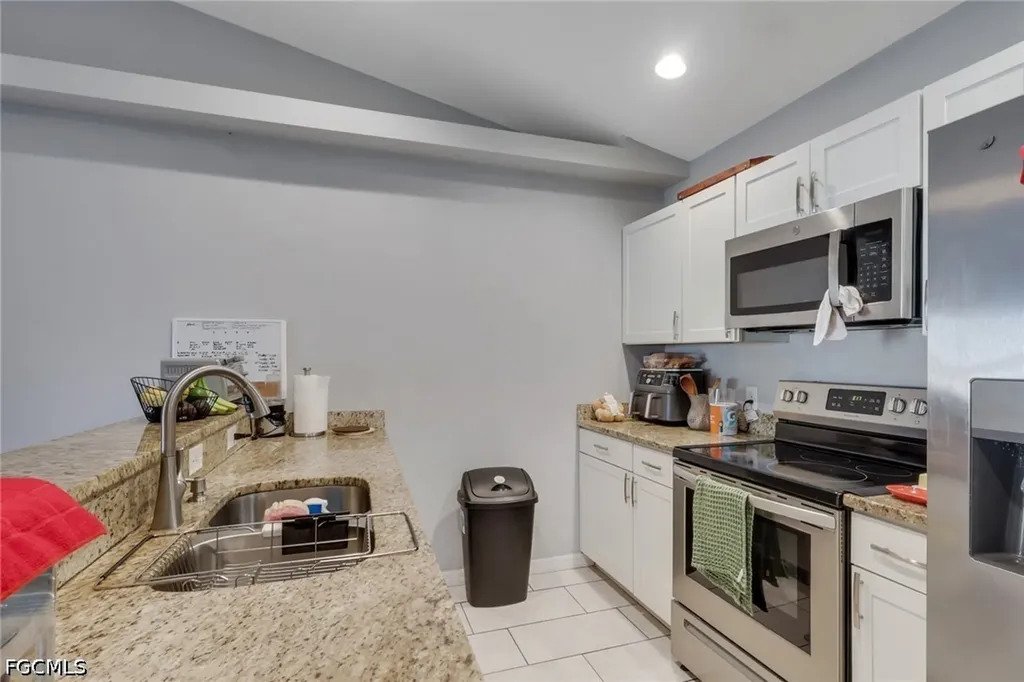 4137/4139 SW 8th Place Cape Coral FL 33914