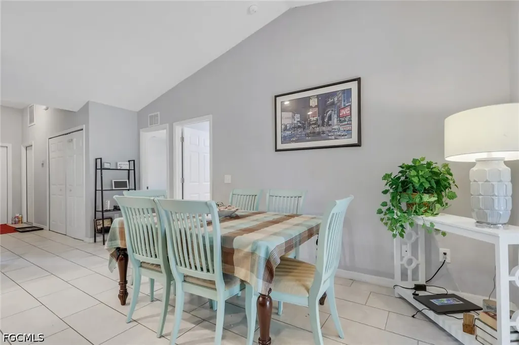 4137/4139 SW 8th Place Cape Coral FL 33914