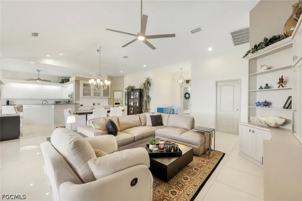 5011 SW 5th Place Cape Coral FL 33914