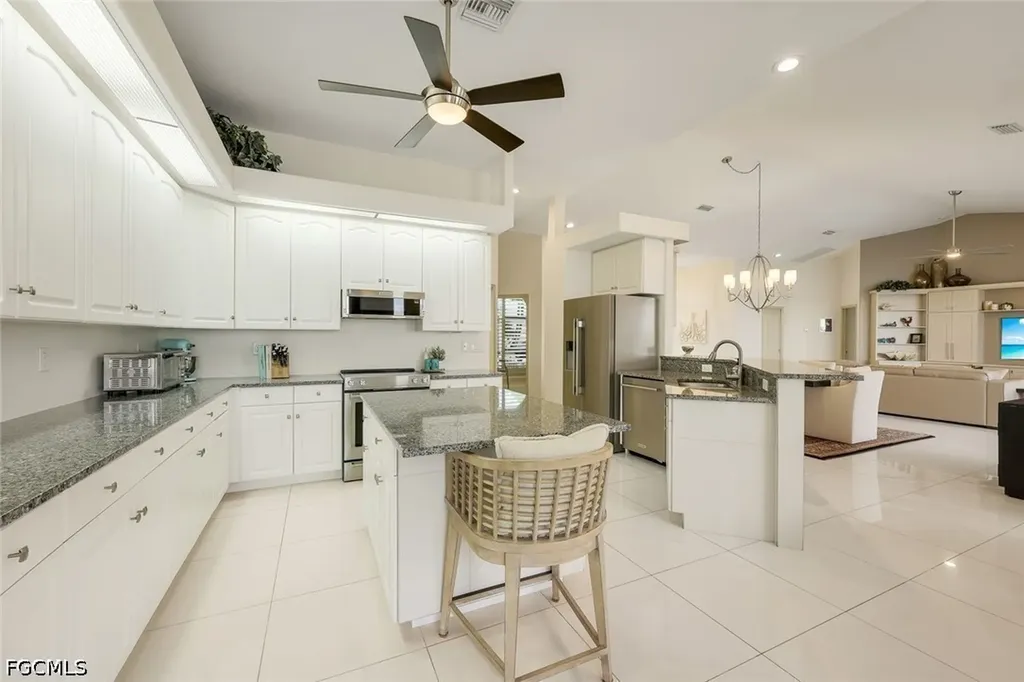 5011 SW 5th Place Cape Coral FL 33914