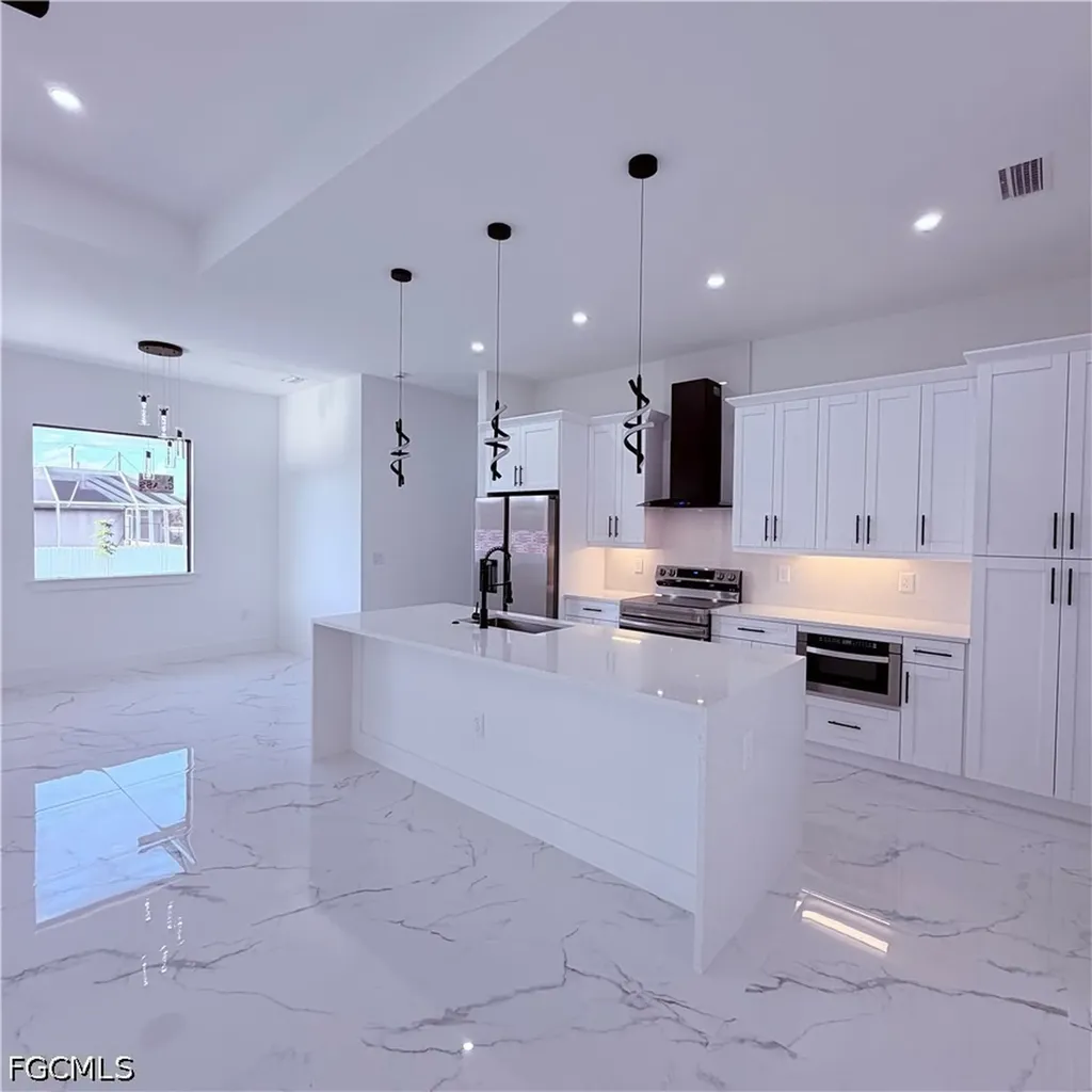 3910 10th Street W Lehigh Acres FL 33971
