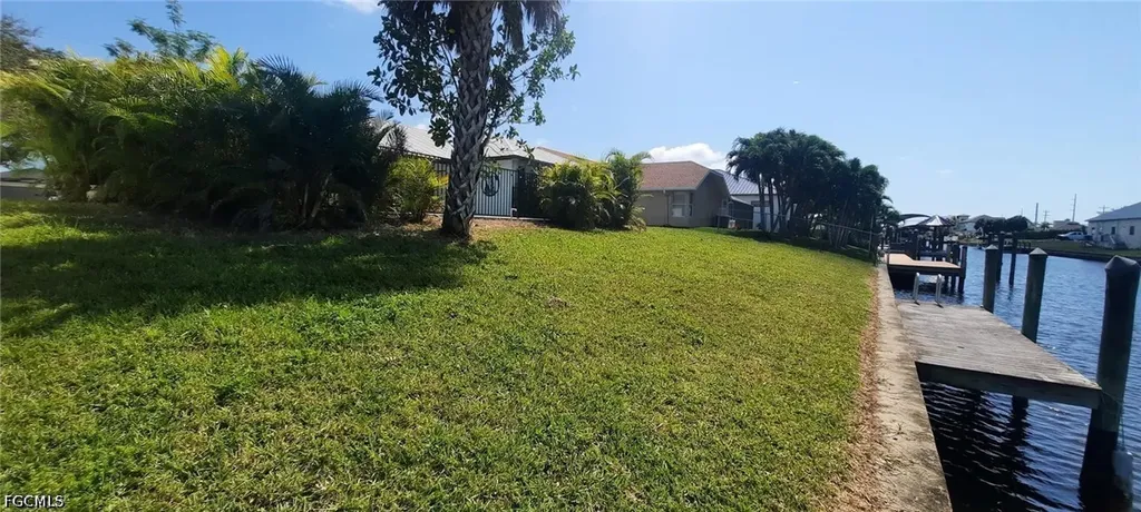 3502 SE 16th Place Cape Coral FL 33904