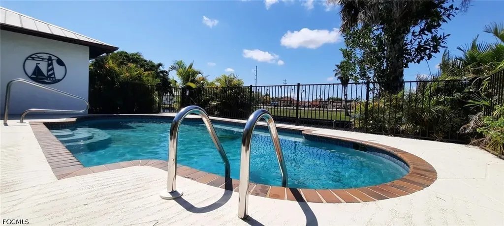3502 SE 16th Place Cape Coral FL 33904