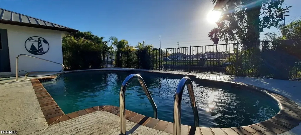 3502 SE 16th Place Cape Coral FL 33904