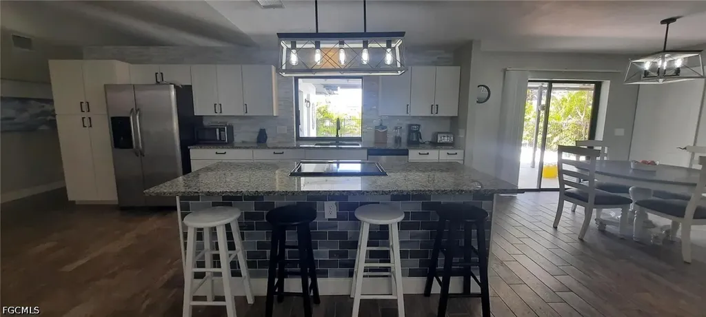 3502 SE 16th Place Cape Coral FL 33904