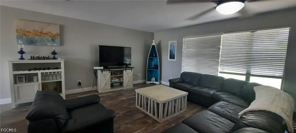 3502 SE 16th Place Cape Coral FL 33904