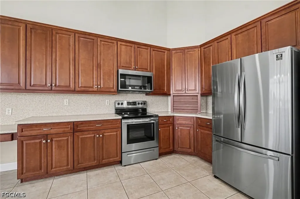 4214 Gulfstream Parkway Cape Coral FL 33993