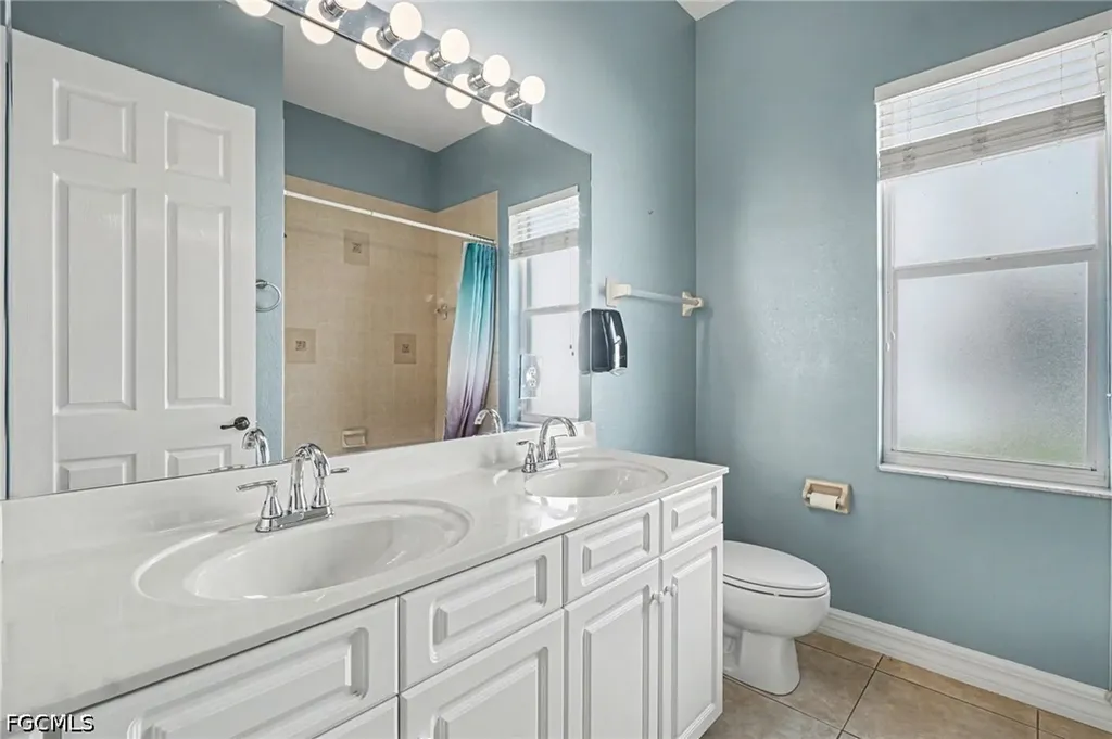 4214 Gulfstream Parkway Cape Coral FL 33993