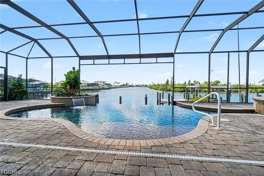4214 Gulfstream Parkway Cape Coral FL 33993