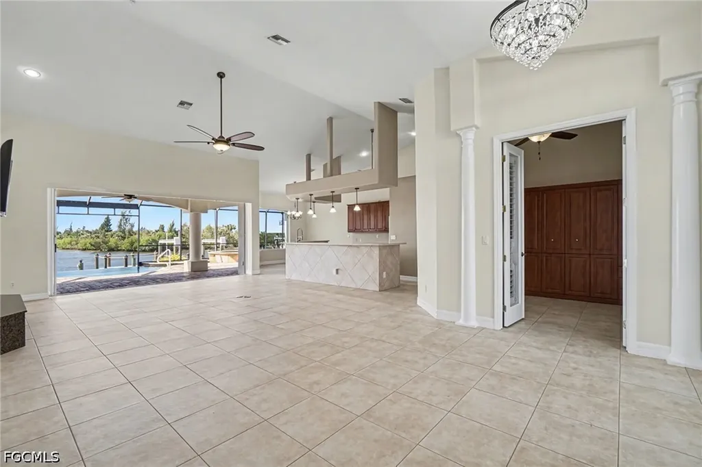 4214 Gulfstream Parkway Cape Coral FL 33993