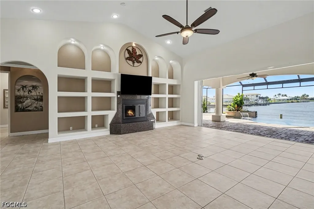 4214 Gulfstream Parkway Cape Coral FL 33993