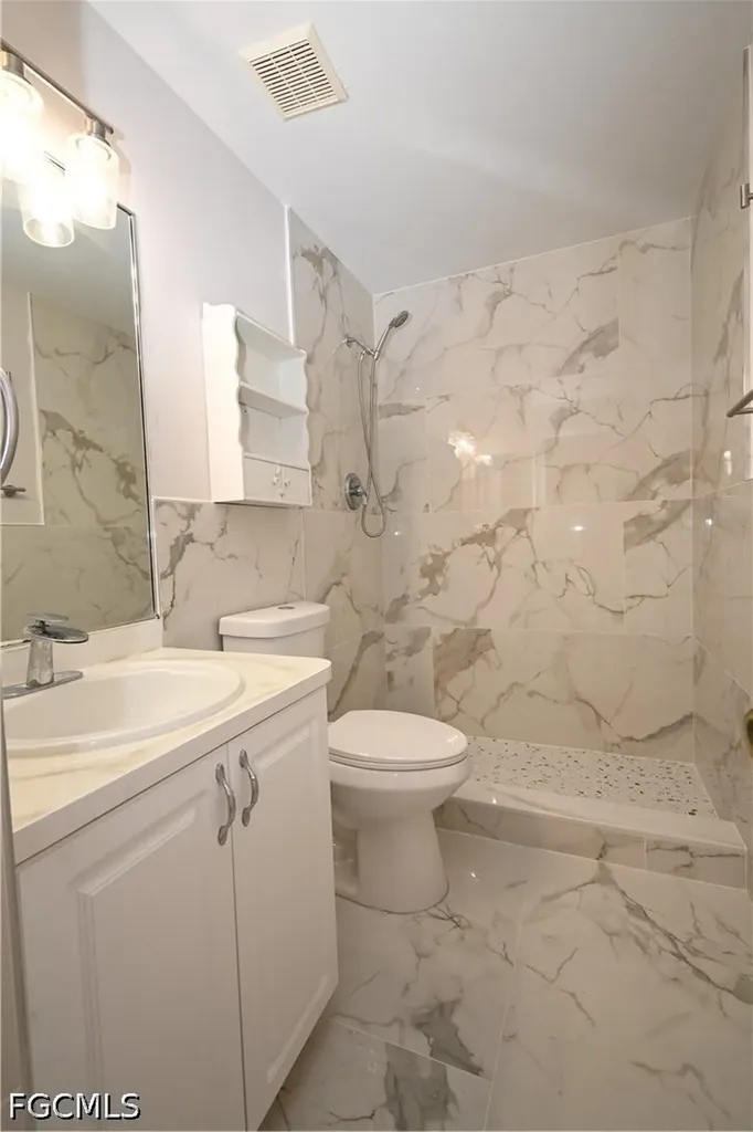 136 SE 19th Lane Cape Coral FL 33990