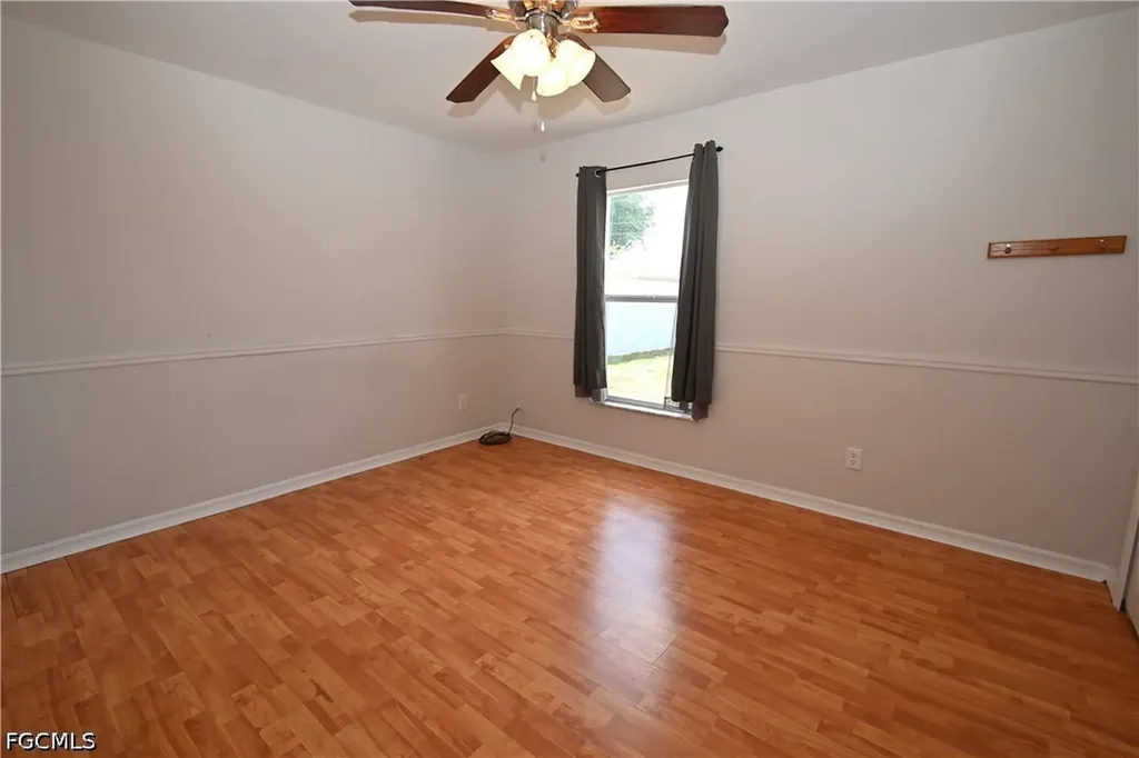 136 SE 19th Lane Cape Coral FL 33990