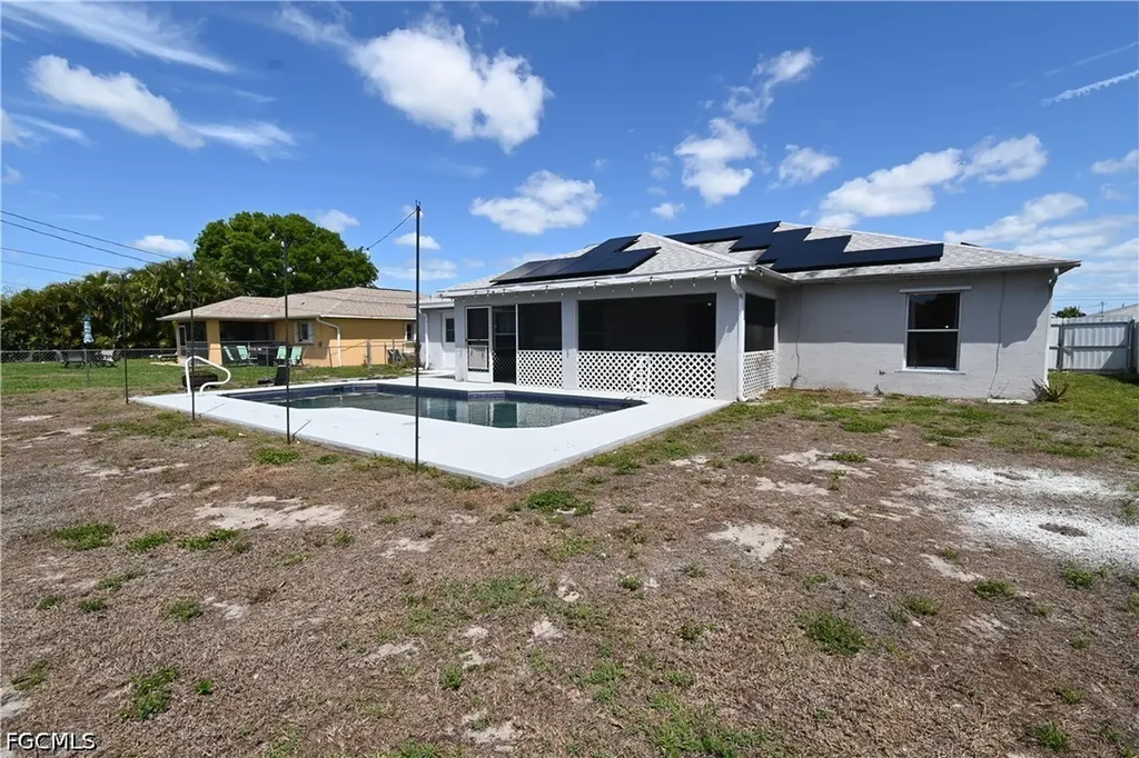 136 SE 19th Lane Cape Coral FL 33990