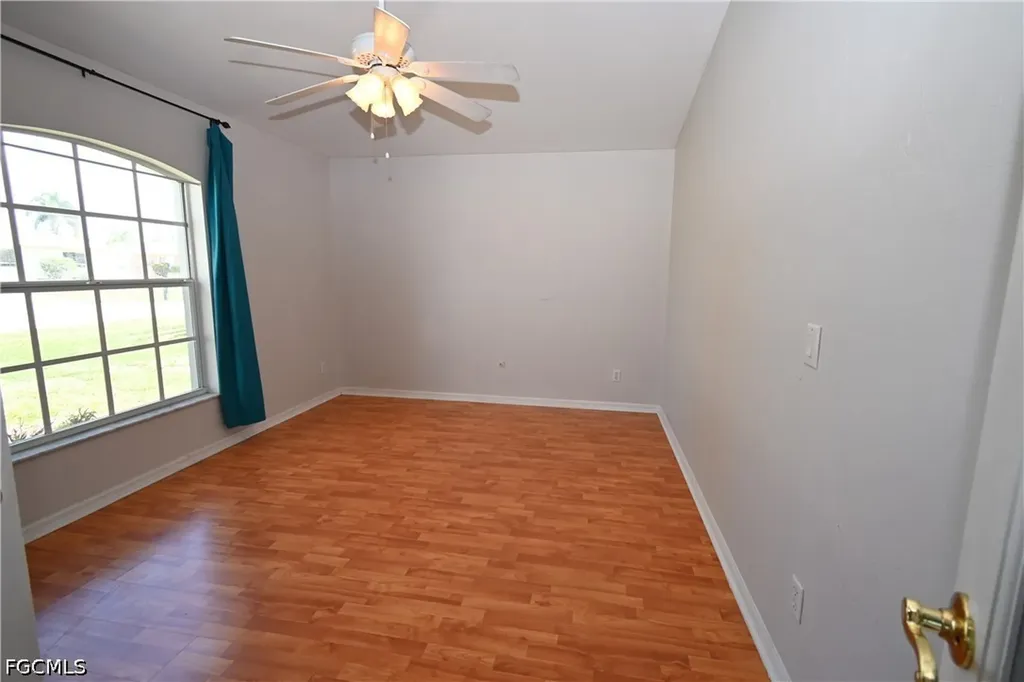 136 SE 19th Lane Cape Coral FL 33990