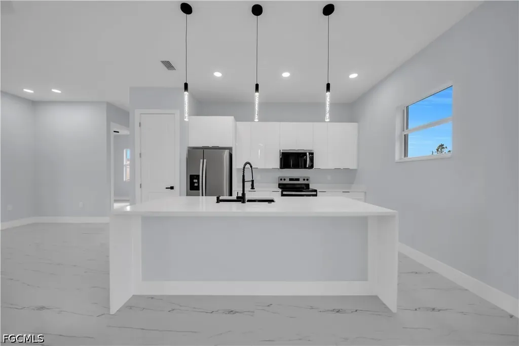 2704 15th Street SW Lehigh Acres FL 33976