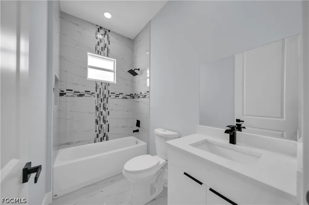 2704 15th Street SW Lehigh Acres FL 33976