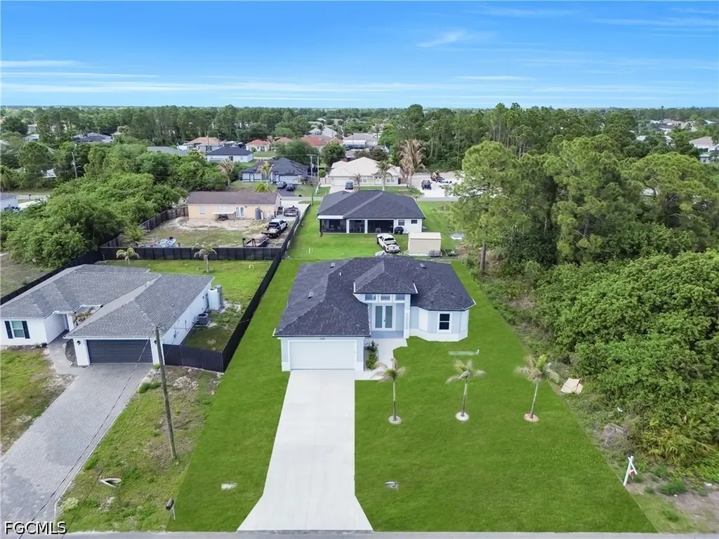 2704 15th Street SW Lehigh Acres FL 33976