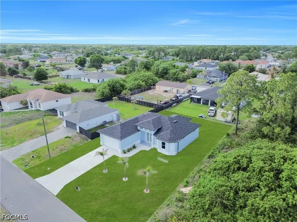 2704 15th Street SW Lehigh Acres FL 33976