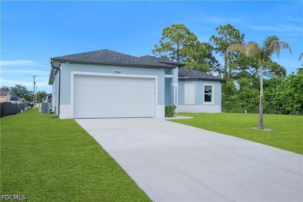 2704 15th Street SW Lehigh Acres FL 33976