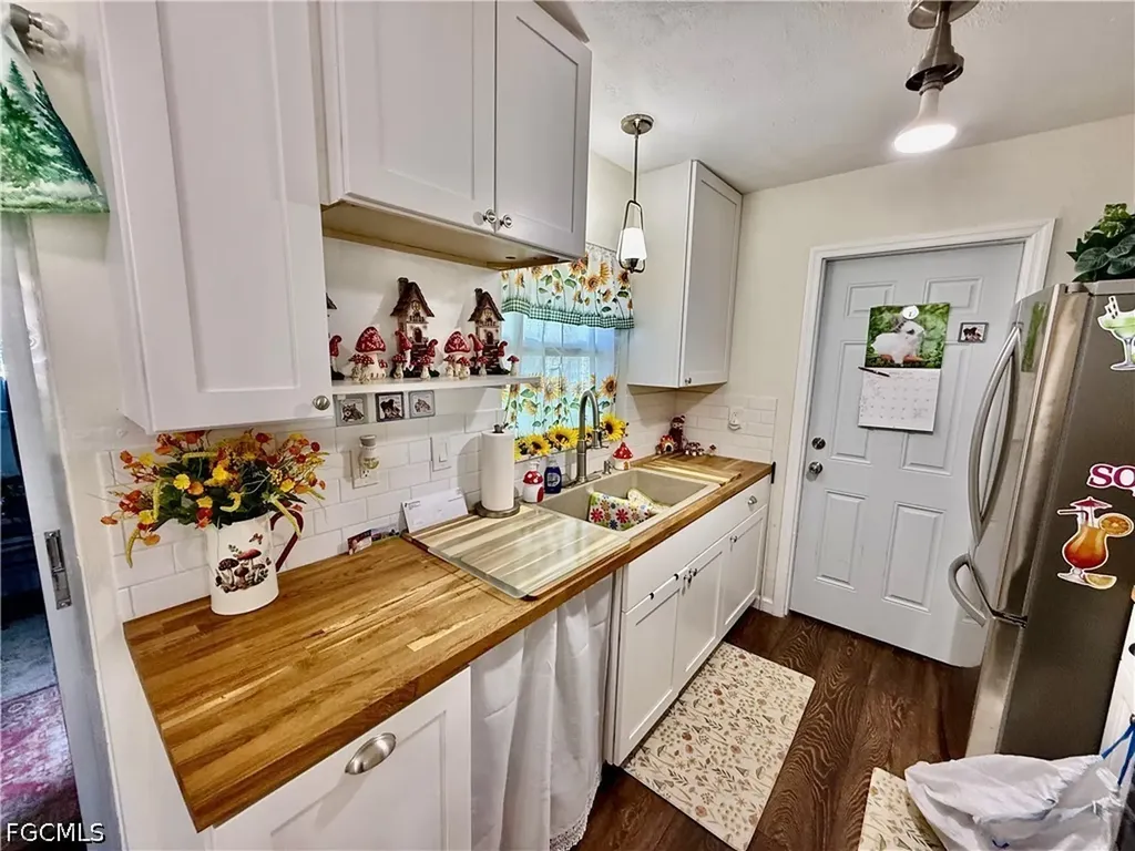 332 Dellwood Avenue Lehigh Acres FL 33936