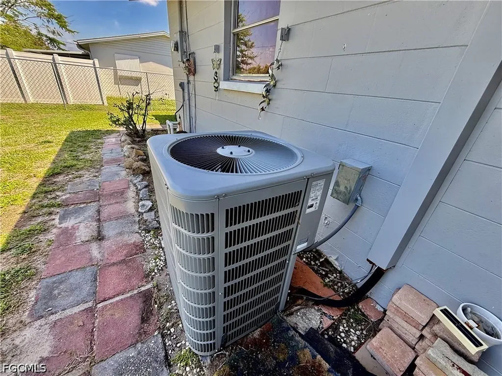 332 Dellwood Avenue Lehigh Acres FL 33936