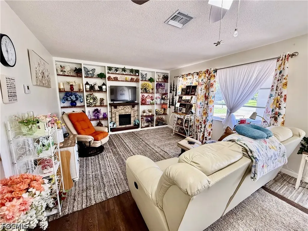 332 Dellwood Avenue Lehigh Acres FL 33936