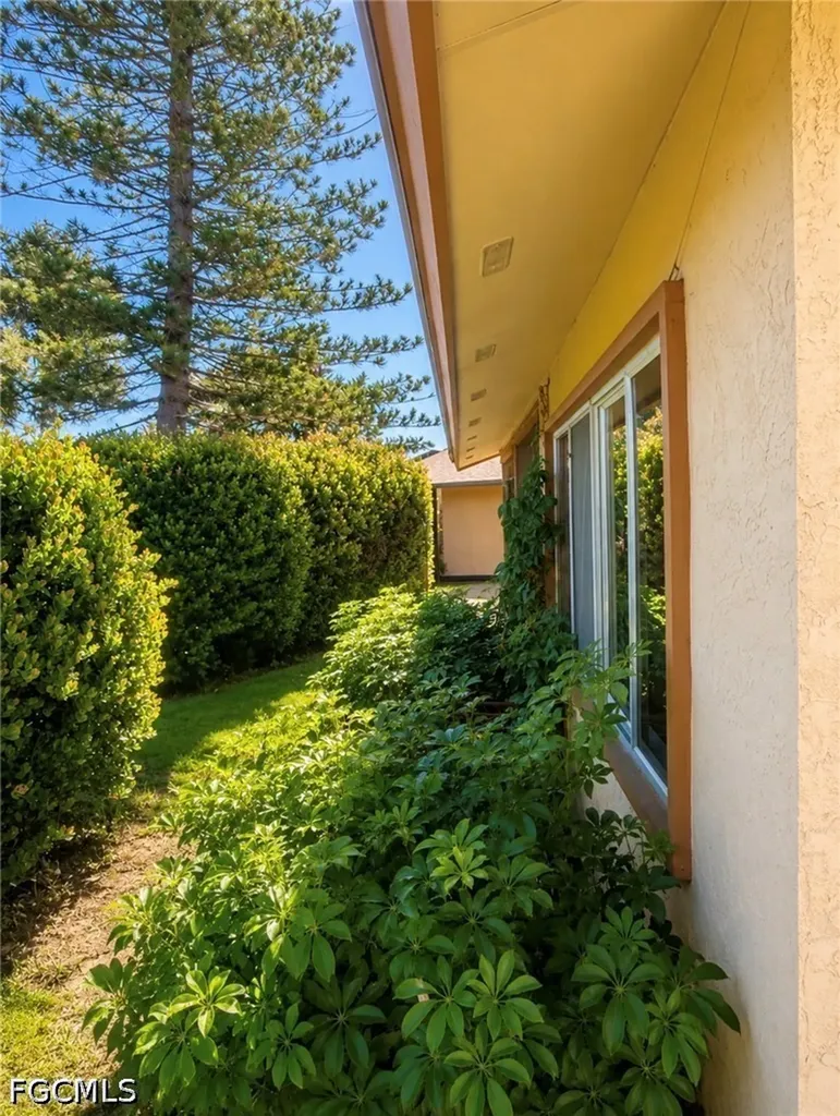 6491 Royal Woods Drive Fort Myers FL 33908