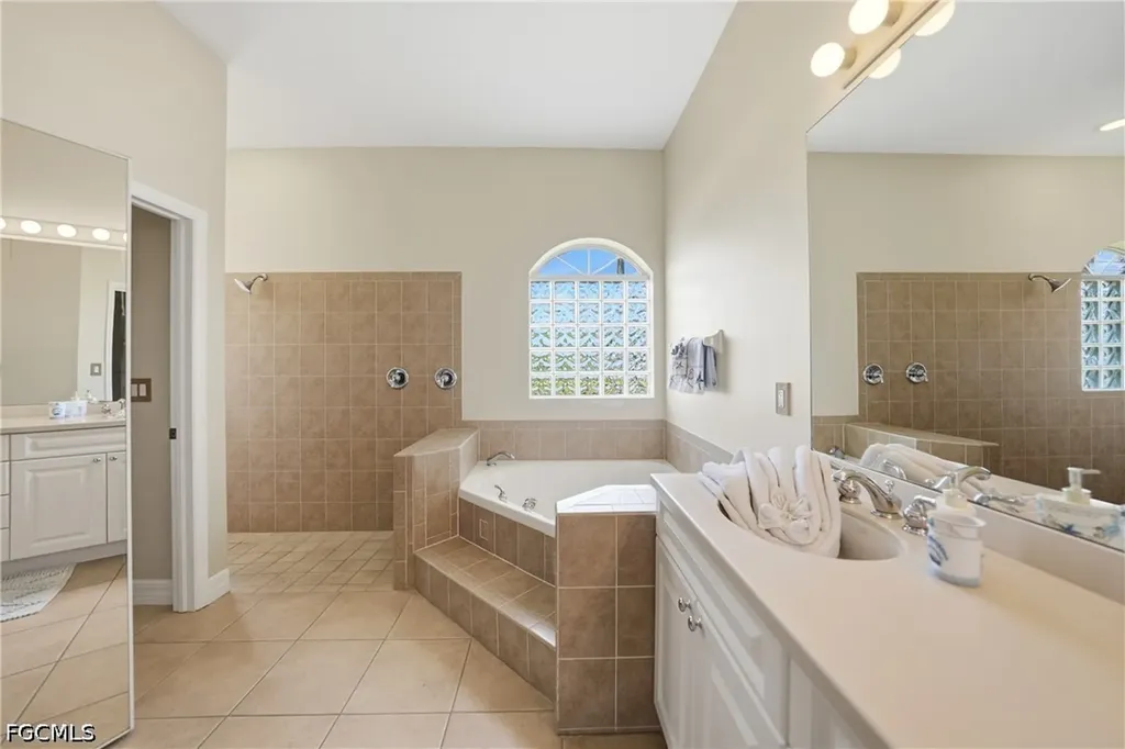 1511 NW 29th Place Cape Coral FL 33993