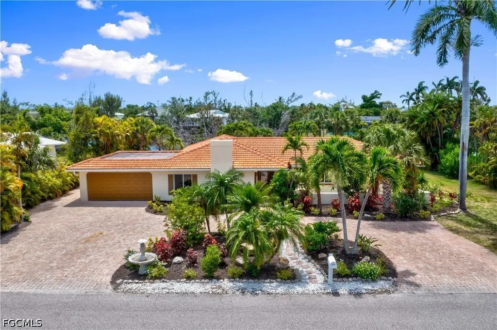 Sanibel FL, 9421 Moonlight Drive