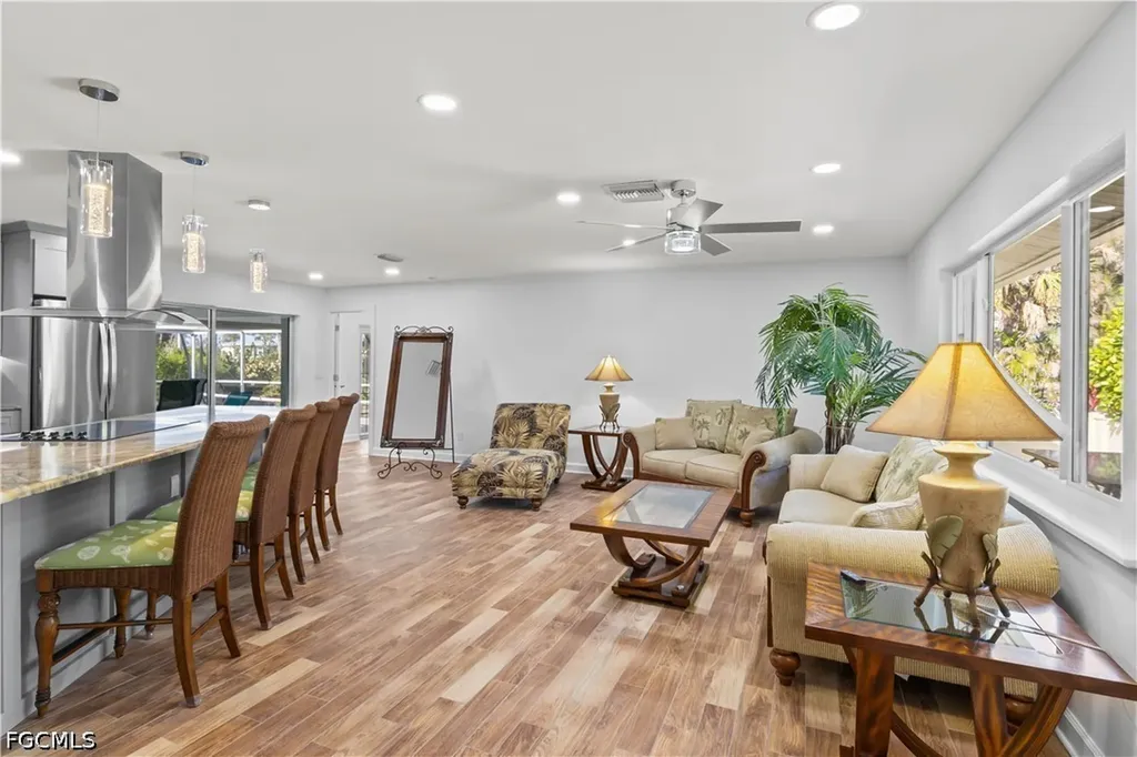 9421 Moonlight Drive Sanibel FL 33957