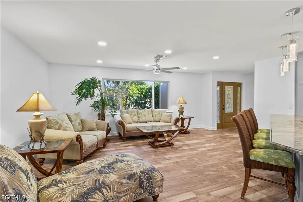 9421 Moonlight Drive Sanibel FL 33957